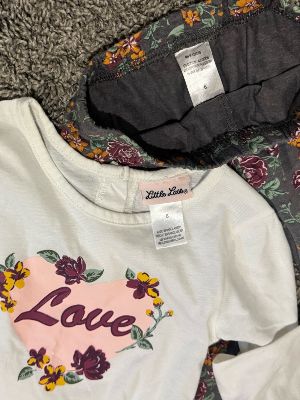 5/$25 Girls Floral 'Love' Top & Floral Leggings Set size 6 - Picture 6 of 6